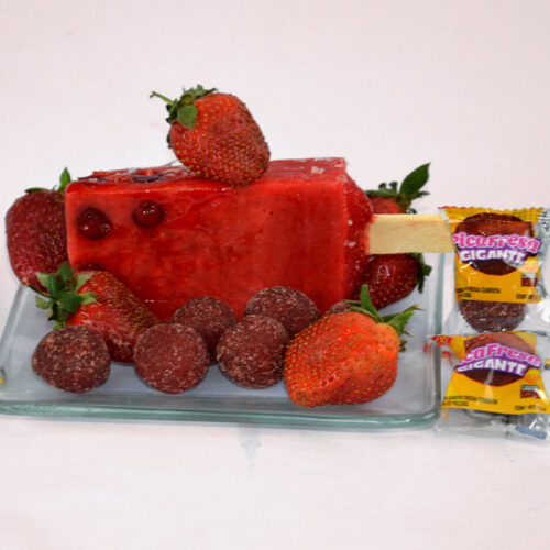 Paleta de Fresa rellena de pica fresa